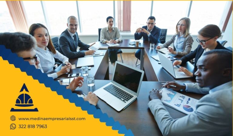 Medina SST Empresarial SAS como intermediario autorizado AXA Colpatria, ofreciendo respaldo en riesgos laborales y programas de salud ocupacional.