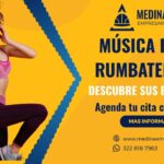 Mujer escuchando música para rumbaterapia