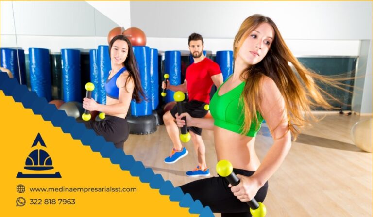 Sesión de rumbaterapia con música latina para fortalecer el sistema cardiovascular y mejorar la salud física.