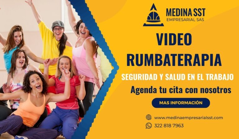 Participantes siguiendo videos de rumbaterapia en una pausa activa laboral en Bogotá