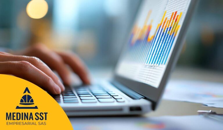 Analista QA gestionando el Riesgo Psicosocial en Tecnología y Desarrollo de Software durante el reporte de errores.